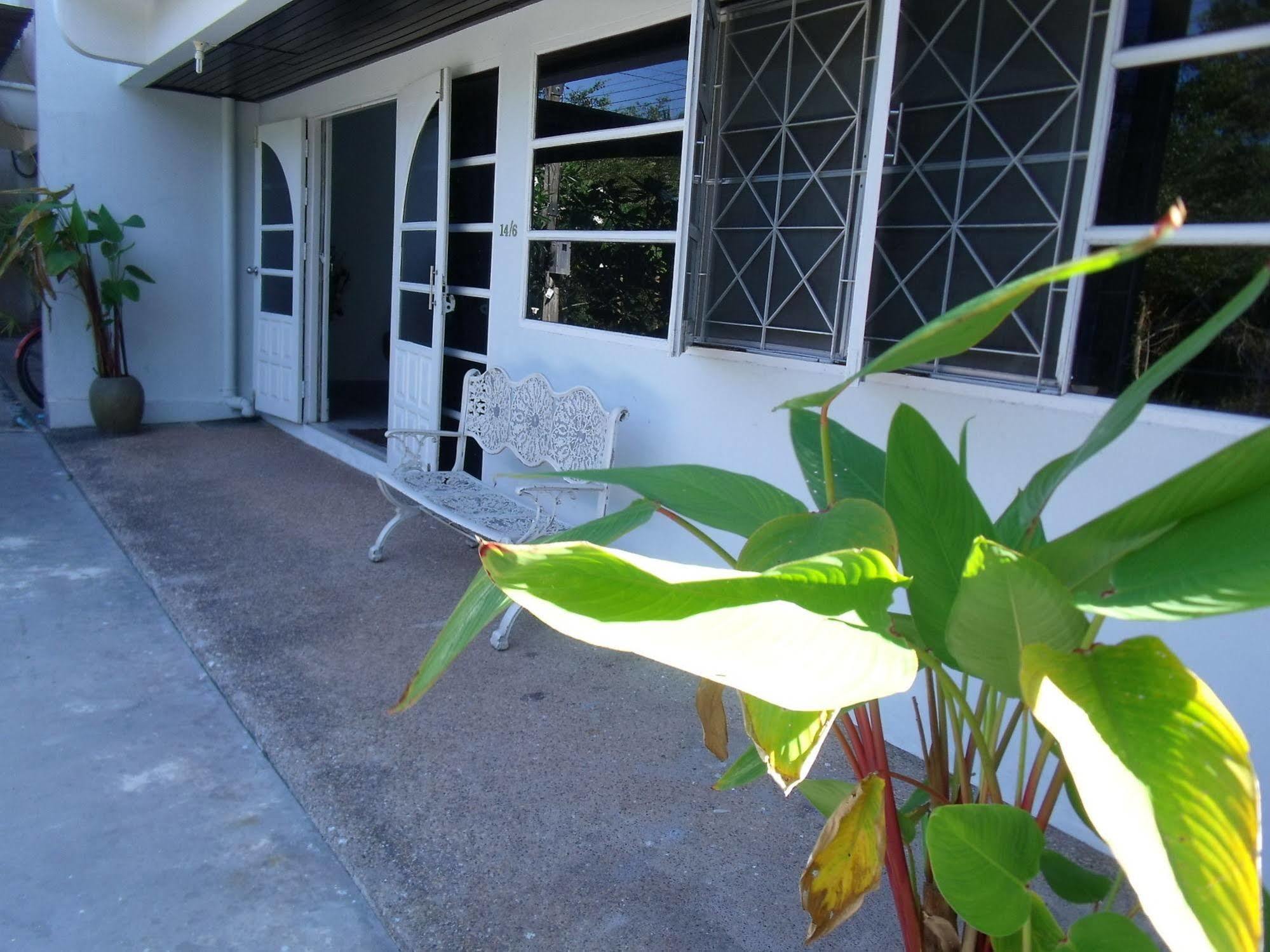 Albatross Guesthouse @ Thungwualaen Beach Pathiu Exterior foto
